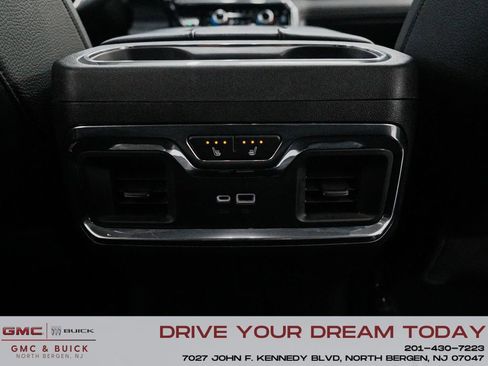 Used 2023 GMC Sierra 1500 Denali w/ Denali Reserve Package image 34