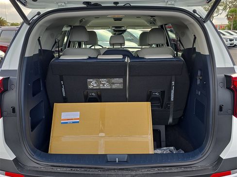 New 2026 Kia Carnival EX image 12