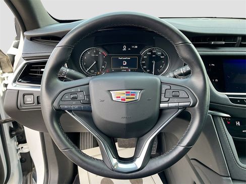 Certified 2024 Cadillac XT6 Luxury w/ LPO, Floor Liner Package image 10