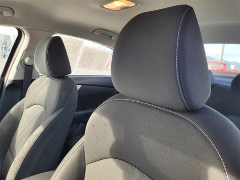 Used 2024 Kia Forte LXS w/ LXS Technology Package image 16