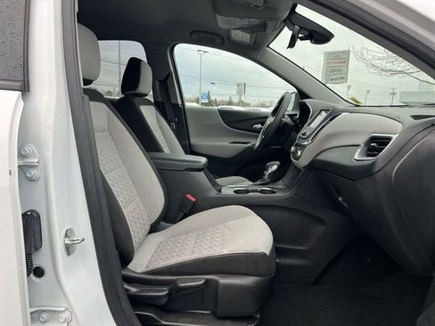 Used 2022 Chevrolet Equinox LS w/ LS Convenience Package image 19