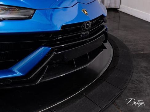 Used 2024 Lamborghini Urus Performante AWD/4WD image 7