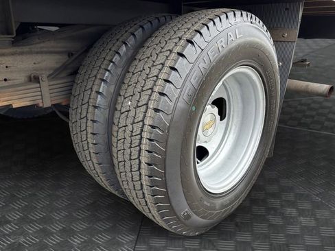 Used 2012 Chevrolet Express 3500 Work Van image 11