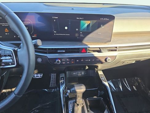 Used 2024 Kia Sorento SX Prestige image 26