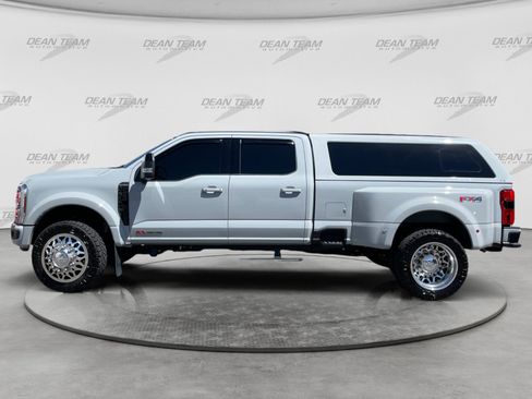 Used 2025 Ford F450 Platinum w/ FX4 Off-Road Package AWD/4WD image 4