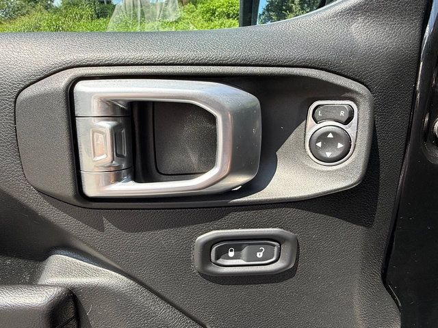 Used 2021 Jeep Gladiator Sport AWD/4WD image 13