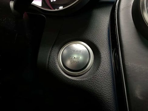 Used 2017 Mercedes-Benz GLC 300 4MATIC image 40