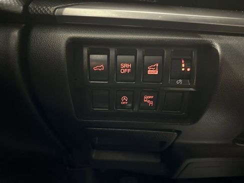 Used 2023 Subaru Forester Premium AWD/4WD image 32