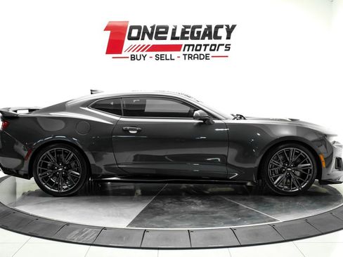 Used 2018 Chevrolet Camaro ZL1 RWD image 5