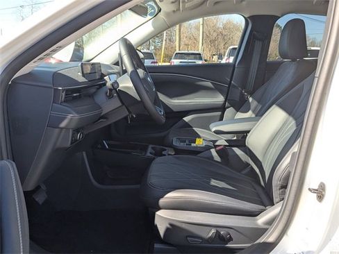 Used 2025 Ford Mustang Mach-E Select image 20