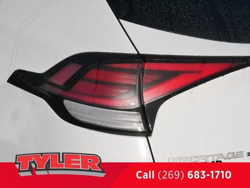 Used 2024 Kia Sportage X-Pro Prestige AWD/4WD image 12