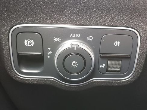 Certified 2023 Mercedes-Benz GLB 250 4MATIC image 27