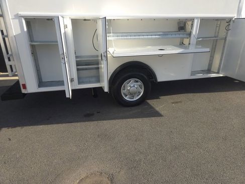 Used 2022 Ford E-350 and Econoline 350 Super Duty w/ Power Windows & Locks Group RWD image 8