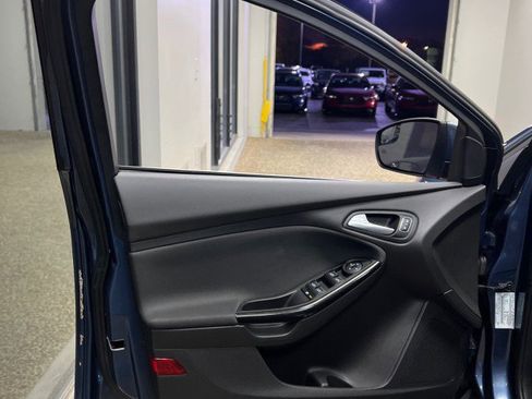 Used 2018 Ford Focus Titanium image 17