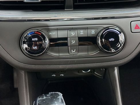 New 2026 Buick Envista Preferred image 16