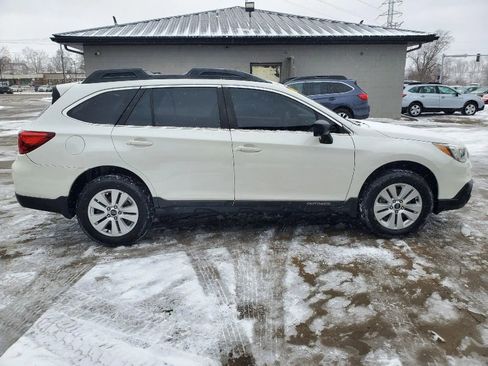 Used 2017 Subaru Outback 2.5i image 7
