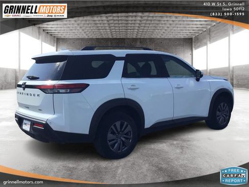 Used 2025 Nissan Pathfinder SV AWD/4WD image 5