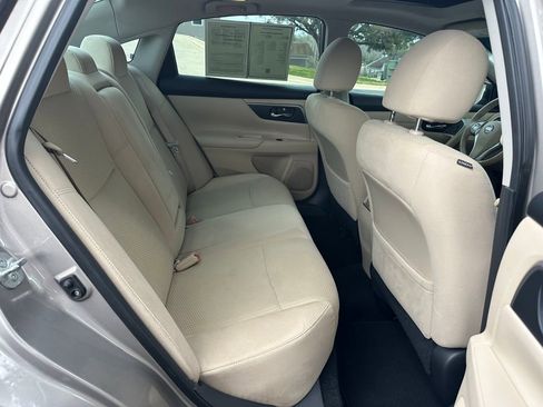 Used 2015 Nissan Altima 2.5 SV w/ Convenience Package image 43