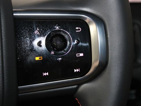 Used 2025 Nissan Armada PRO-4X AWD/4WD image 37