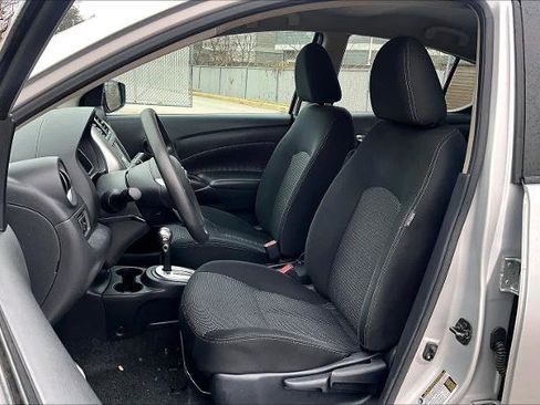 Certified 2019 Nissan Versa SV image 8