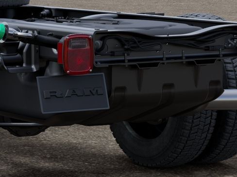 New 2026 RAM 4500 4x4 Crew Cab DRW w/ Laramie Trim Package image 5