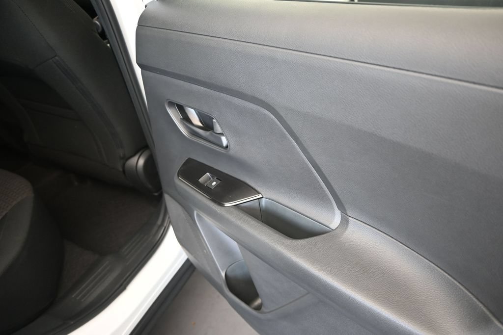 Used 2025 Nissan Kicks S AWD/4WD image 20