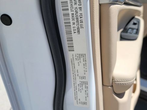 Used 2026 Jeep Grand Cherokee Limited w/ Luxury Tech Group II RWD image 23