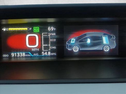 Used 2016 Toyota Prius Two image 11