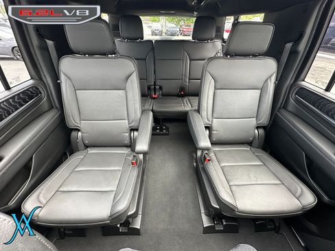 Used 2024 GMC Yukon XL Denali w/ Advanced Technology Package AWD/4WD image 41