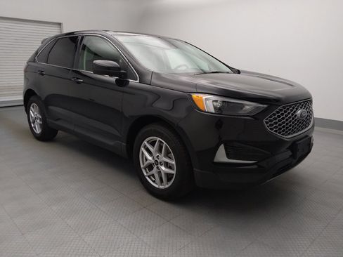 Used 2023 Ford Edge SEL image 13