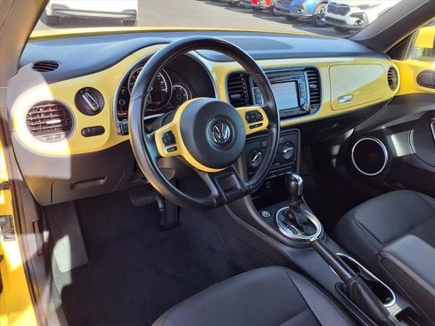 Used 2014 Volkswagen Beetle 2.5 image 2