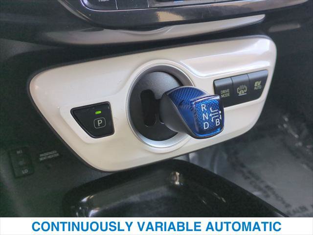 Used 2017 Toyota Prius Prime Plus w/ Preferred Accessory Package FWD image 20