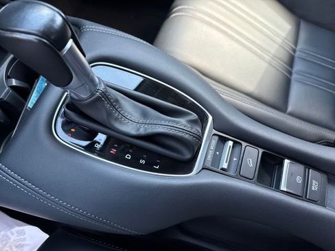 Used 2024 Honda HR-V EX-L image 10