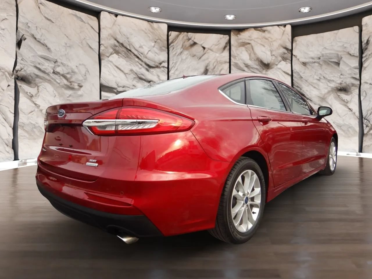 Used 2019 Ford Fusion SE FWD image 6