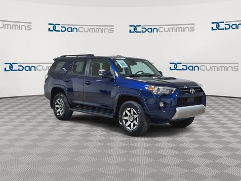 Used 2023 Toyota 4Runner TRD Off-Road Premium w/ Moonroof Package AWD/4WD image 2