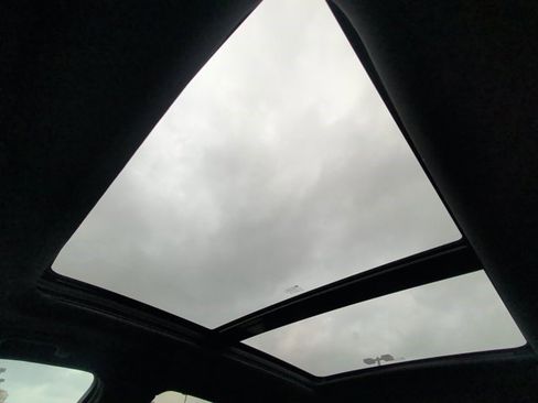 Certified 2023 Cadillac XT5 Sportv w/ Technology Package image 5