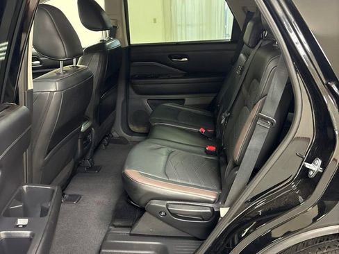 Used 2025 Nissan Pathfinder Platinum w/ Cargo Package FWD image 23