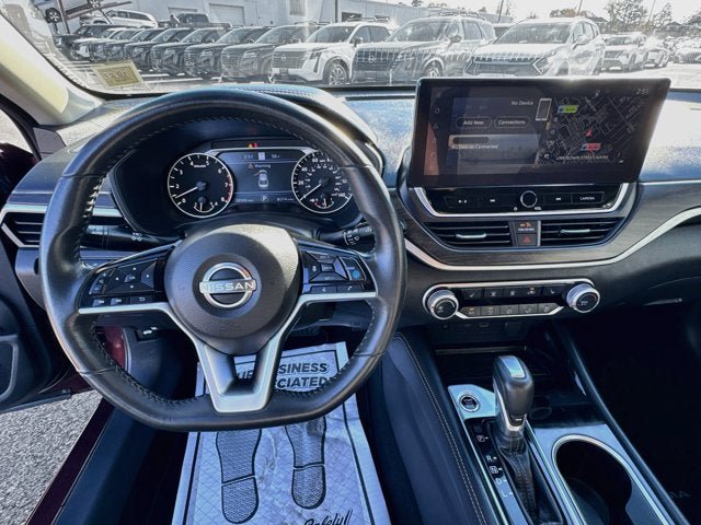 Used 2023 Nissan Altima 2.5 SV w/ SV Premium Package AWD/4WD image 10