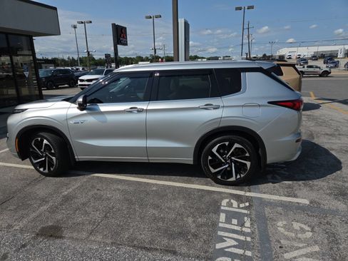 Used 2023 Mitsubishi Outlander SEL AWD/4WD image 7