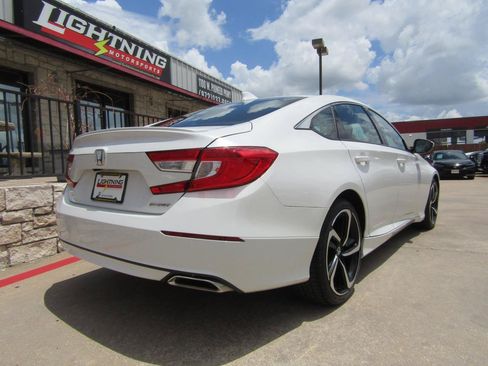 Used 2019 Honda Accord Sport image 4