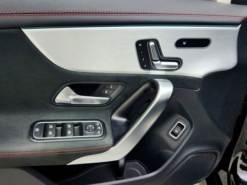 Used 2023 Mercedes-Benz CLA 250 image 20