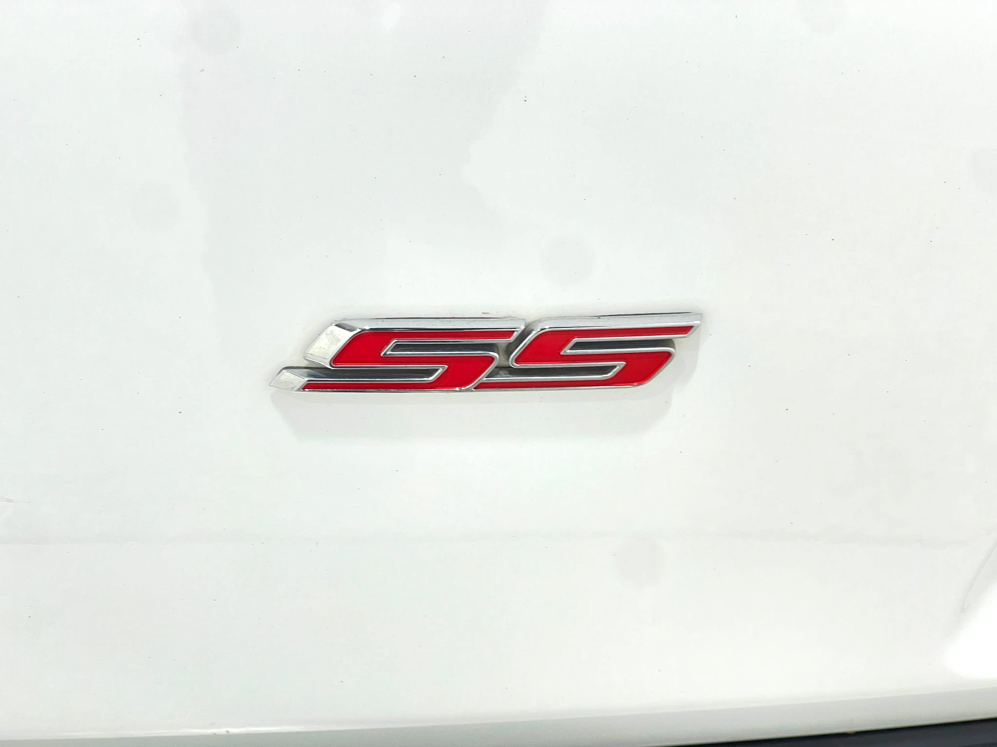 Used 2018 Chevrolet Camaro SS RWD image 38