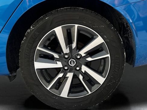 Used 2021 Nissan Versa SV image 8