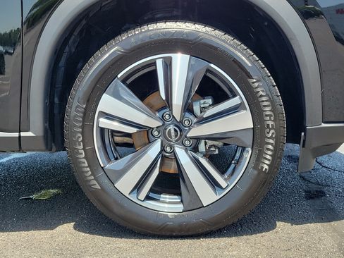 Certified 2026 Nissan Rogue SL AWD/4WD image 5