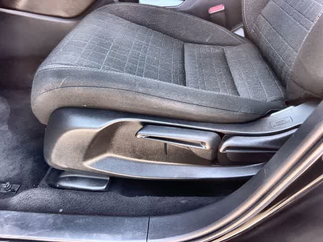 Certified 2025 Honda HR-V LX image 31