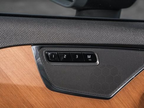 Used 2022 Volvo XC90 T5 Momentum w/ Advanced Package image 37