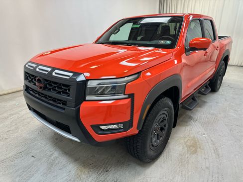 Certified 2025 Nissan Frontier PRO-4X w/ Pro Convenience Package AWD/4WD image 9