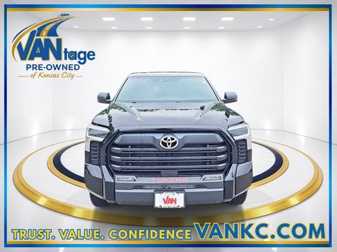 Used 2025 Toyota Tundra SR5 AWD/4WD image 2
