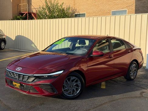 Used 2024 Hyundai Elantra SEL FWD image 9