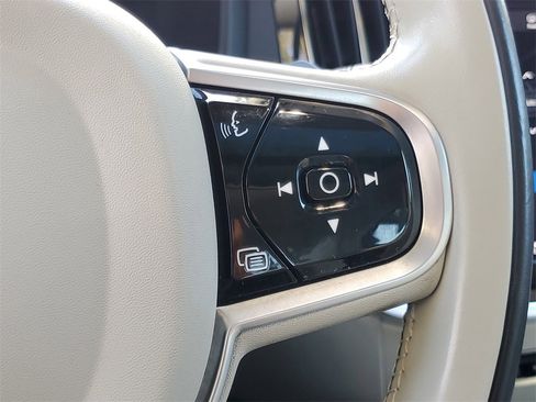 Certified 2023 Volvo S60 B5 Ultimate w/ Climate Package image 22